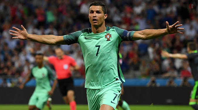 Ronaldo vows to come back stronger after injury