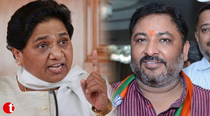 Dayashankar equating BSP Supremo Mayawati with a dog