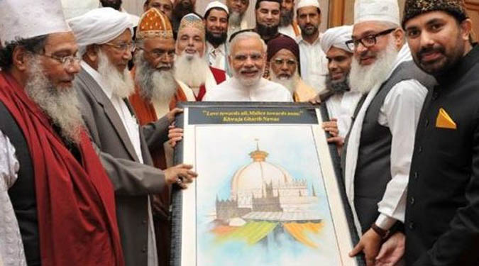 मोदी सरकार पूरे देश में आयोजित करेगी मुस्लिम पंचायत, मेवात से होगी शुरुआत