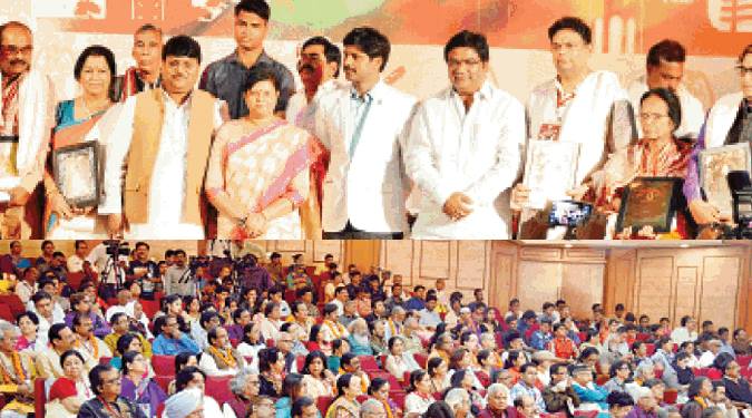 उत्तर प्रदेश में साहित्य और कला क्षेत्र के 79 फनकार सम्मानित