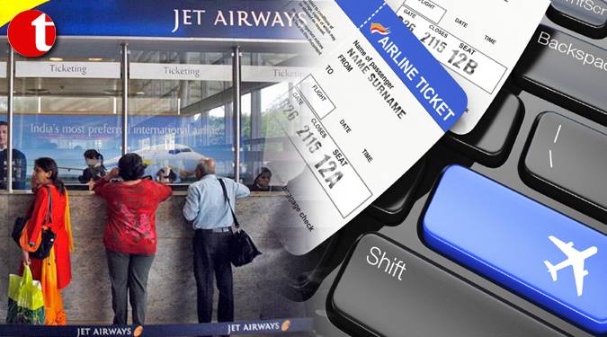 Don't cancel tickets booked with old notes: Govt. to airlines