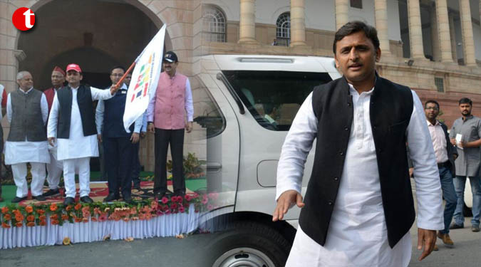 नोटबंदी पर सीएम अखिलेश का मायावती पर तंज, 'सबसे ज्यादा तकलीफ बुआजी को हो रही है
