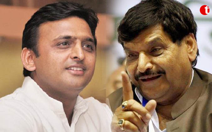 समाजवादी परिवार में नाटकीय पटाक्षेप : अखिलेश और रामगोपाल का निष्कासन वापस