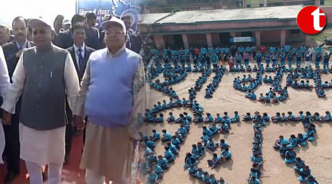 Nitish, Lalu and Rabri jointhe human chain in support of liquor ban