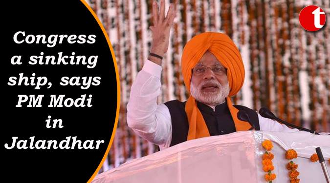 Congress a Sinking Ship: PM Narendra Modi