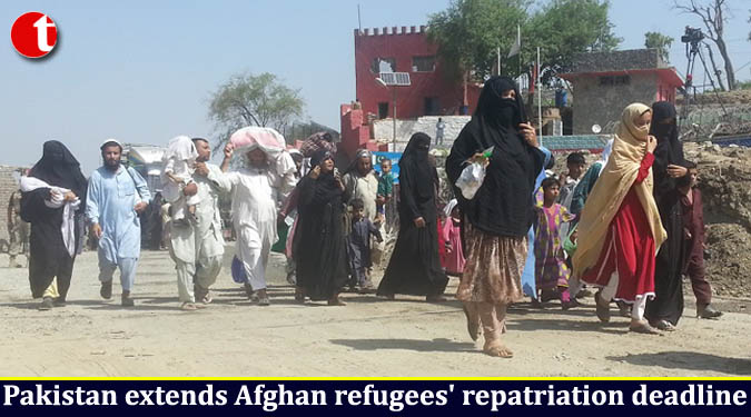 Pakistan extends Afghan refugees' repatriation deadline