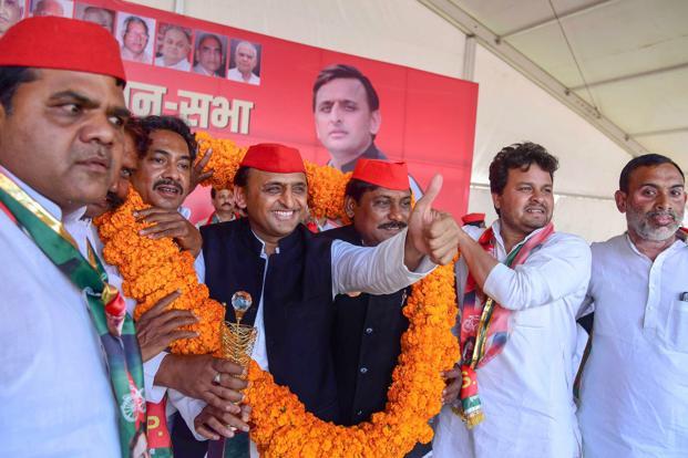 यूपी उपचुनावों में फूलपुर और गोरखपुर सीट पर सपा का कब्ज़ा