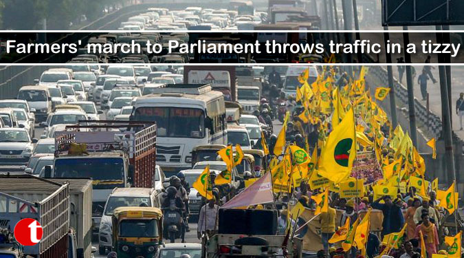 Farmers' march to Parliament throws traffic in a tizzy