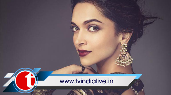 Deepika goes dramatic with big bow at Cannes