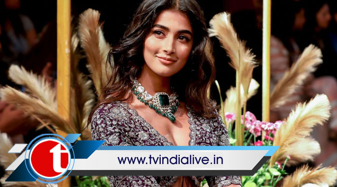 Pooja Hegde on ''Housefull 4'' success: Feels amazing when film mints money