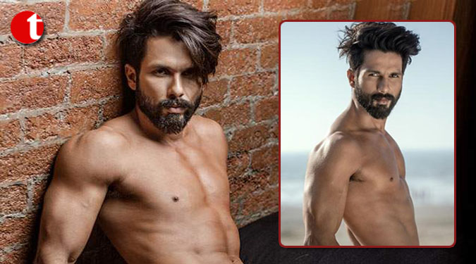 Fans drool over Shahid's shirtless avatar