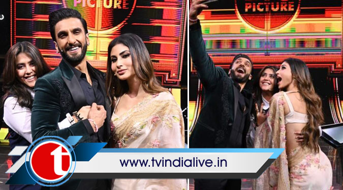 'The Big Picture': Ranveer Singh does the 'Naagin' dance for Ekta Kapoor, Mouni Roy