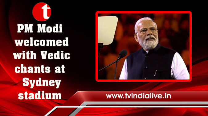 PM Modi welcomed with Vedic chants at Sydney stadium