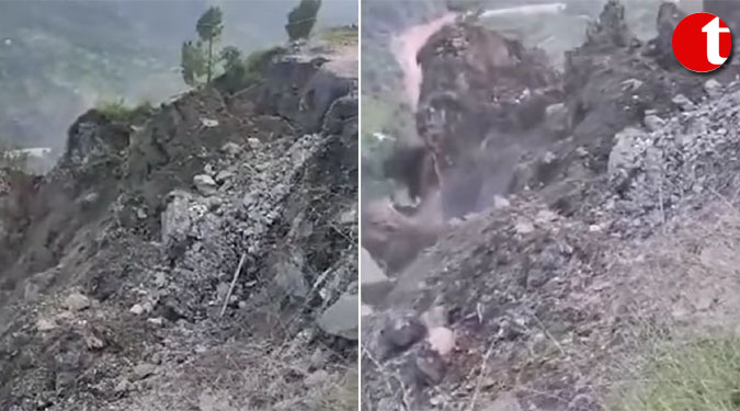 जम्मू के रियासी जिले के बुद्धल माहौर रोड पर हुआ भूस्खलन, वीडियो सोशल मीडिया पर हुआ वायरल